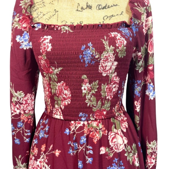 Xhilaration Floral Dress - Picture 4 of 5